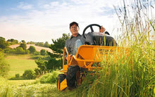 Laden Sie das Bild in den Galerie-Viewer, AS-Motor AS 800 FreeRider Aufsitzmäher 80 cm Schnittbreite Briggs &amp; Stratton Motor Hydrostat Differentialsperre Hochgrasmäher