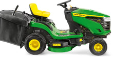 Laden Sie das Bild in den Galerie-Viewer, John Deere X117R Rasentraktor 92 cm Schnittbreite 17,5 PS Briggs &amp; Stratton Motor Hydrostat 300 L Fangkorb Aufsitzmäher