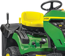 Laden Sie das Bild in den Galerie-Viewer, John Deere X117R Rasentraktor 92 cm Schnittbreite 17,5 PS Briggs &amp; Stratton Motor Hydrostat 300 L Fangkorb Aufsitzmäher