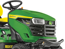 Laden Sie das Bild in den Galerie-Viewer, John Deere X167R Rasentraktor 107 cm Schnittbreite 20 PS V-Twin Motor Hydrostat 300 L Fangkorb Aufsitzmäher